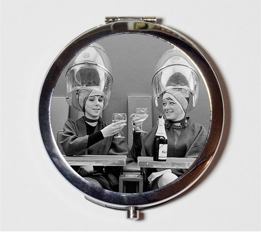 Retro Hair Salon Compact Mirror - 1950s Drinking Wine Funny Kitsch Hairdresser Stylist - Make Up Pocket Mirror for Cosmetics