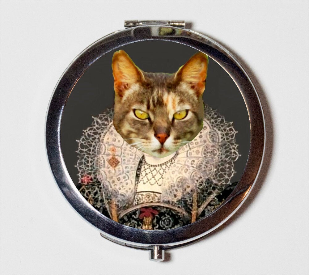 Royal Cat Compact Mirror - Tudor Animal Pop Art Queen Anthropomorphic - Make Up Pocket Mirror for Cosmetics