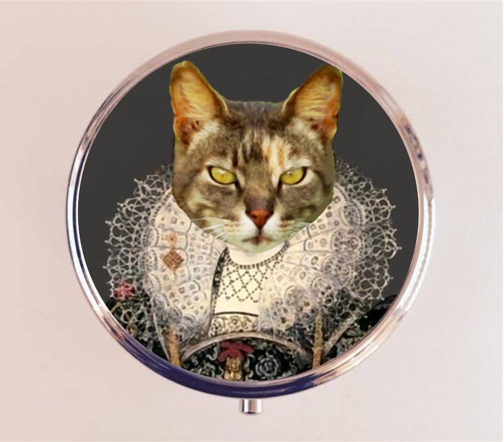 Aristocrat Cat Pill Box Case Pillbox Holder Royal Tudor Anthropomorphic Animal Art