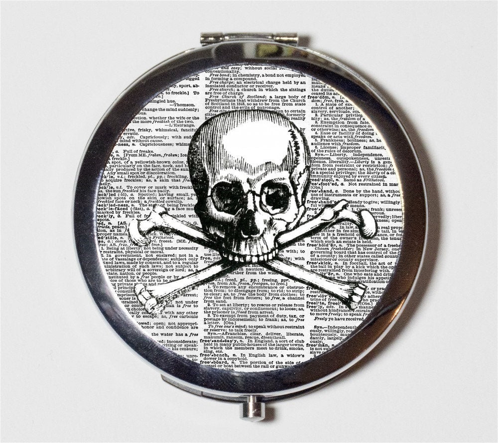 Skull and Crossbones Compact Mirror - Goth Macabre Pirate Jolly Roger - Make Up Pocket Mirror for Cosmetics