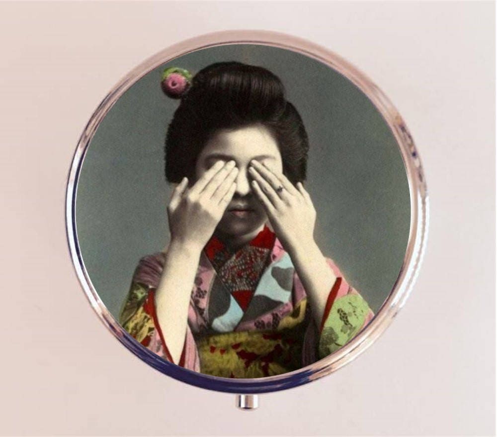 Japanese Geisha Pill Box Case Pillbox Holder Stash Trinket Box Peekaboo Japan Asian