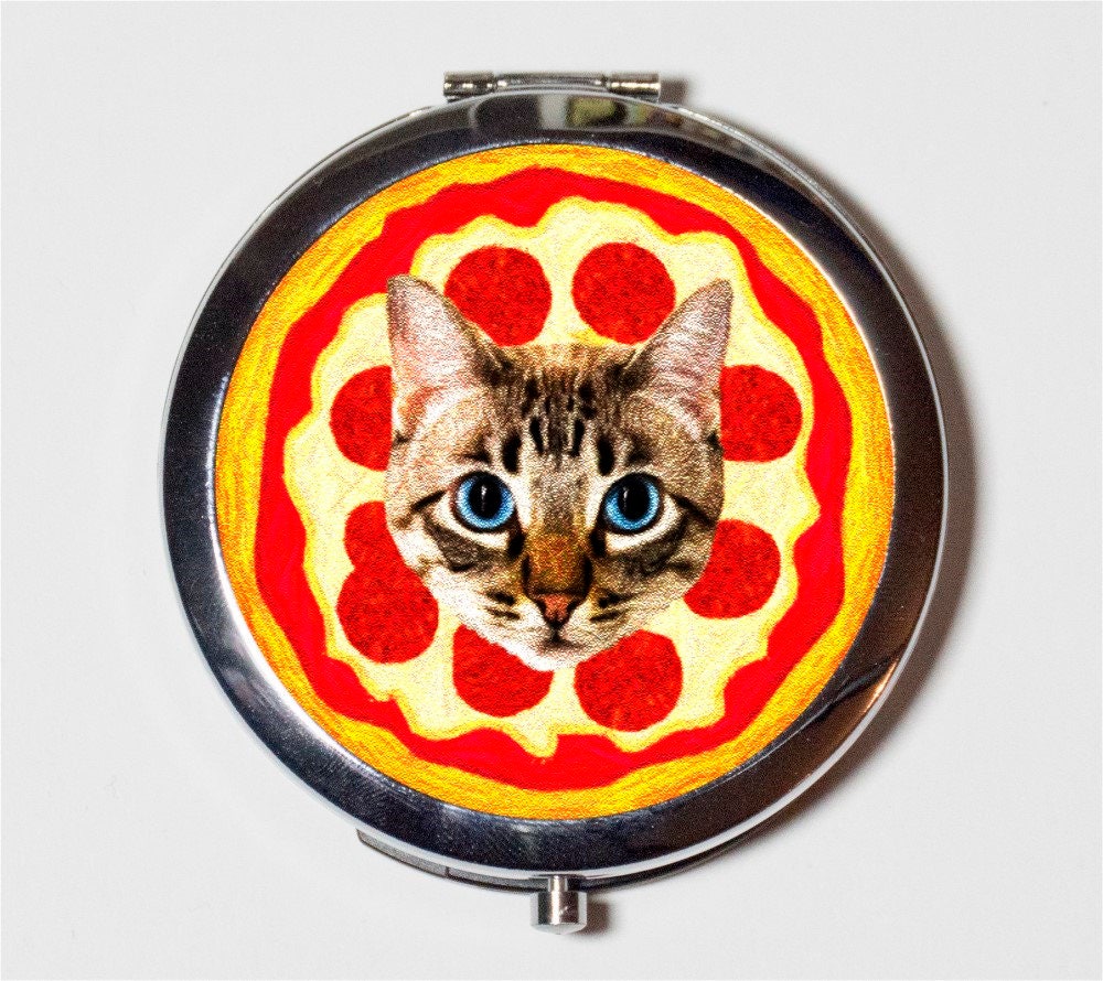 Cat on Pizza Compact Mirror - Kitten Kawaii Kitsch - Make Up Pocket Mirror for Cosmetics