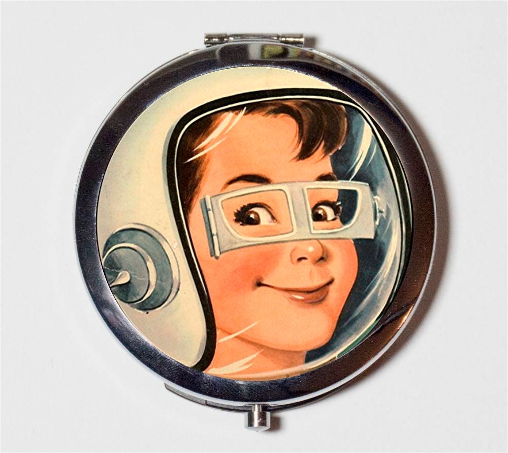 Retro Space Boy Compact Mirror - 1950s Kitsch Astronaut - Make Up Pocket Mirror for Cosmetics