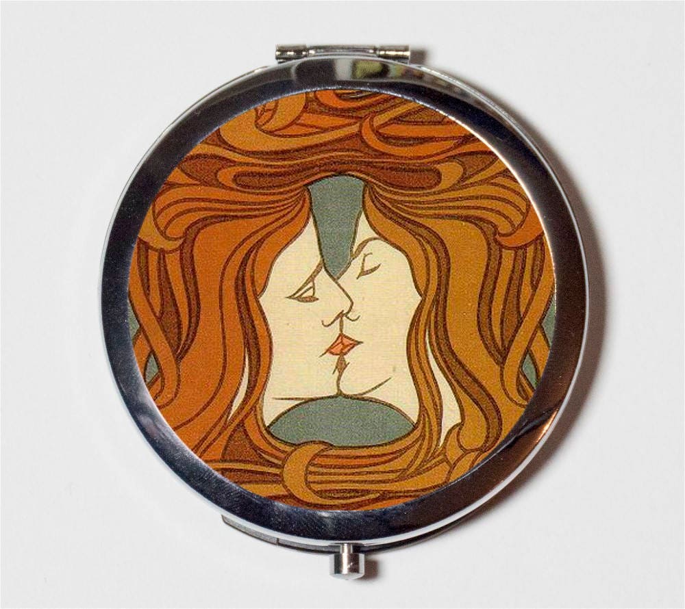 Art Nouveau Kiss Compact Mirror - Lesbian LGBT Kissing Romance Edwardian - Make Up Pocket Mirror for Cosmetics