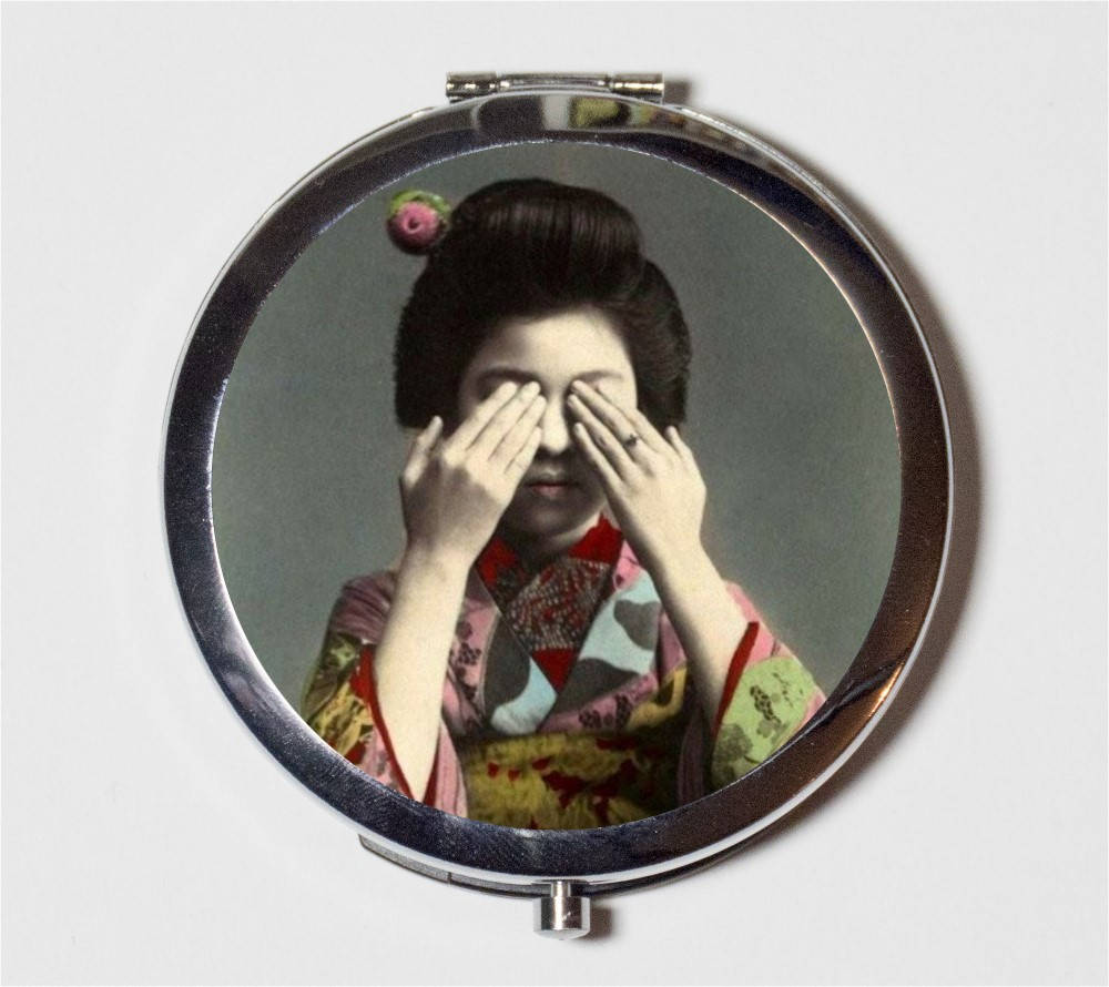 Japanese Geisha Compact Mirror - Japan Asian Art Peekaboo - Make Up Pocket Mirror for Cosmetics