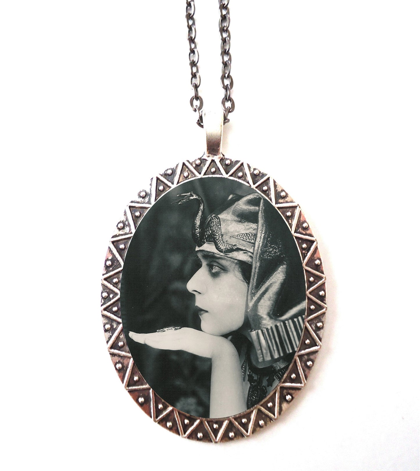 Cleopatra Art Deco Necklace Pendant Silver Tone - Flapper Egyptian Revival 1920s Jazz Age Profile