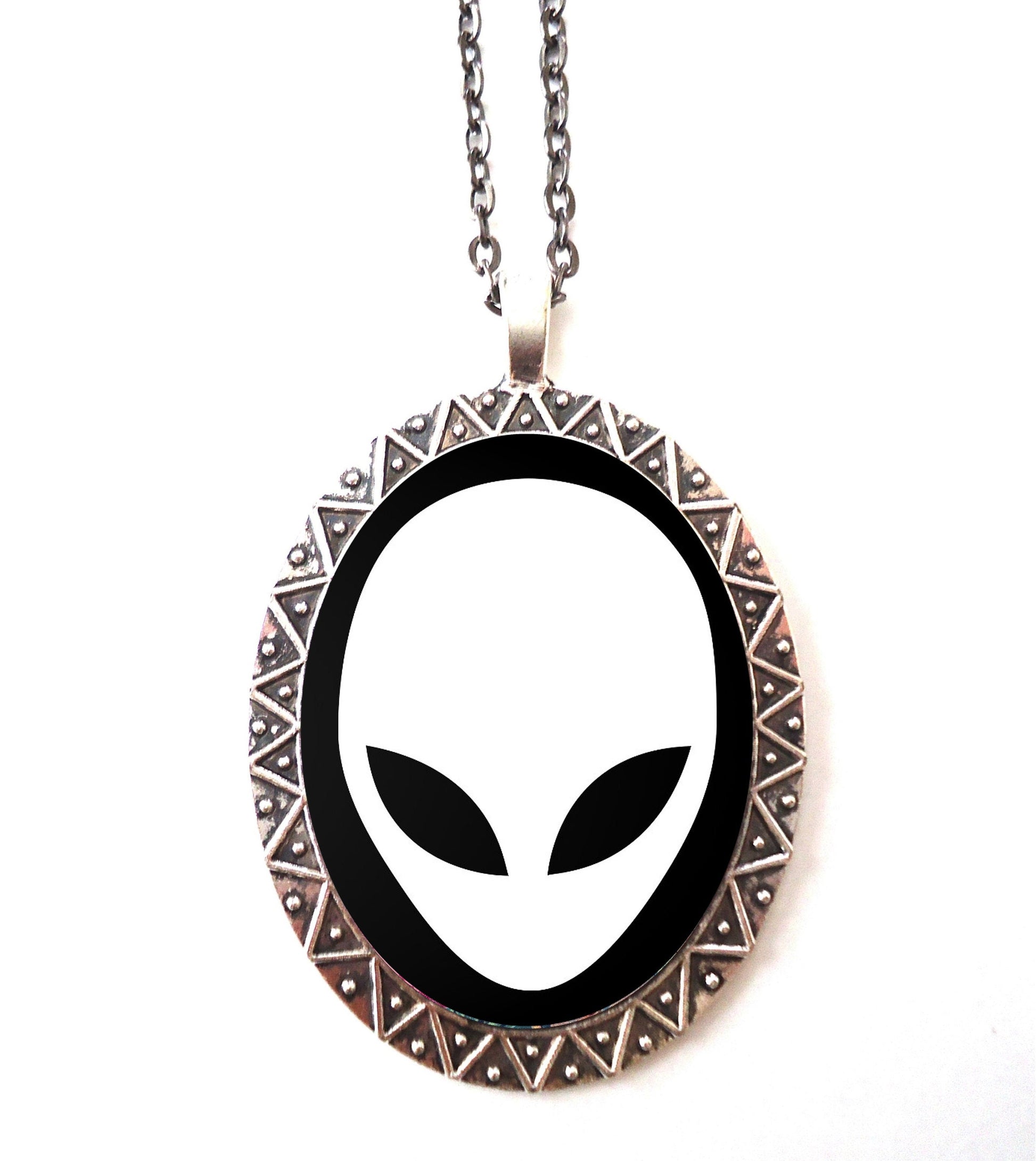 Alien Head Necklace Pendant Silver Tone - UFO Extraterrestrial Flying Saucers Sci Fi I Want to Believe