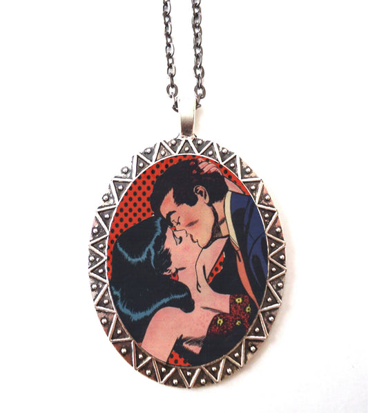 Romance Comic Necklace Pendant Silver Tone - Pulp Romantic 1950s Kitsch Retro Kiss Kissing